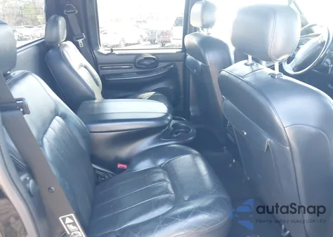 2002 Lincoln Blackwood from USA, damaged, VIN 5LTEW05A52KJ00525